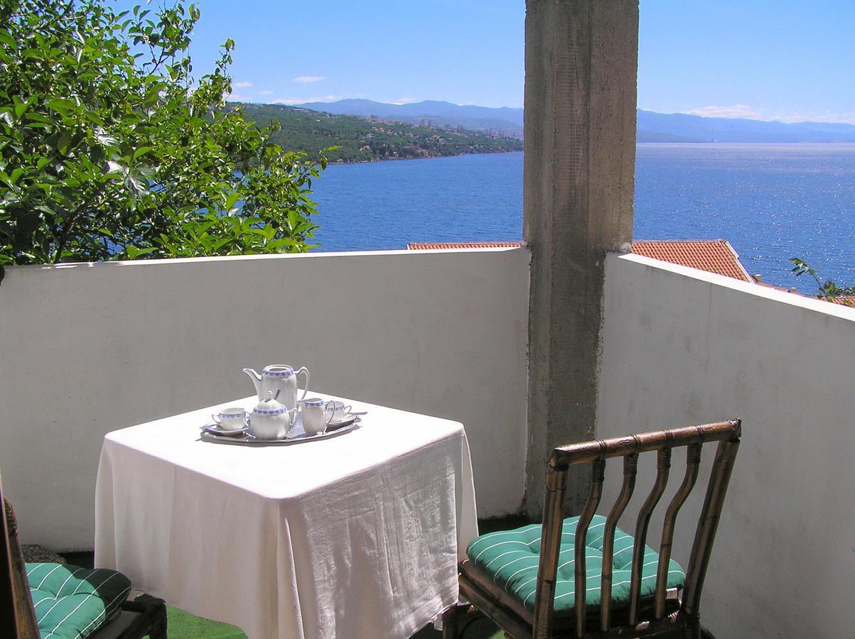 Guesthouse Bellavista โอปาติยา ภายนอก รูปภาพ